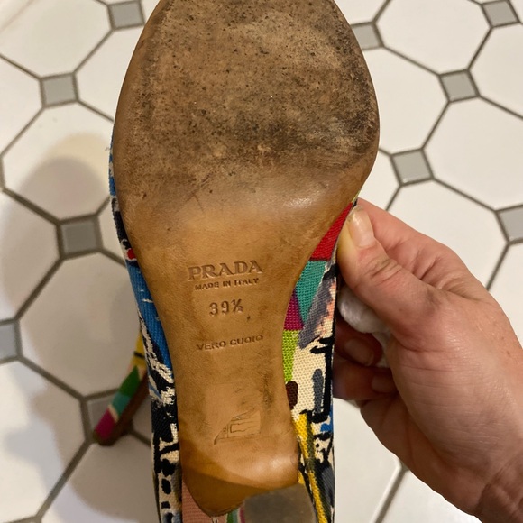 Vintage prada “Venice” cloth round toe heels - Picture 4 of 5